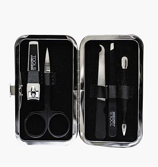 TOOLS MANICURE KIT