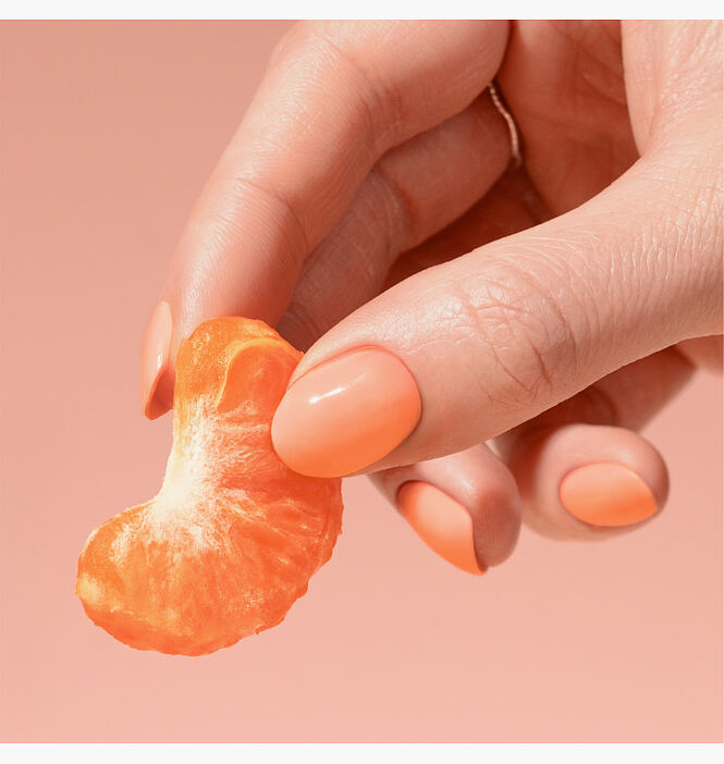 Lak na nehty Longlasting Enamel Sunny Clementine v pastelovém odstínu