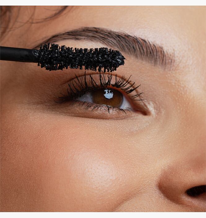 Objemová řasenka Over the Moon 24h s diamantovým prachem