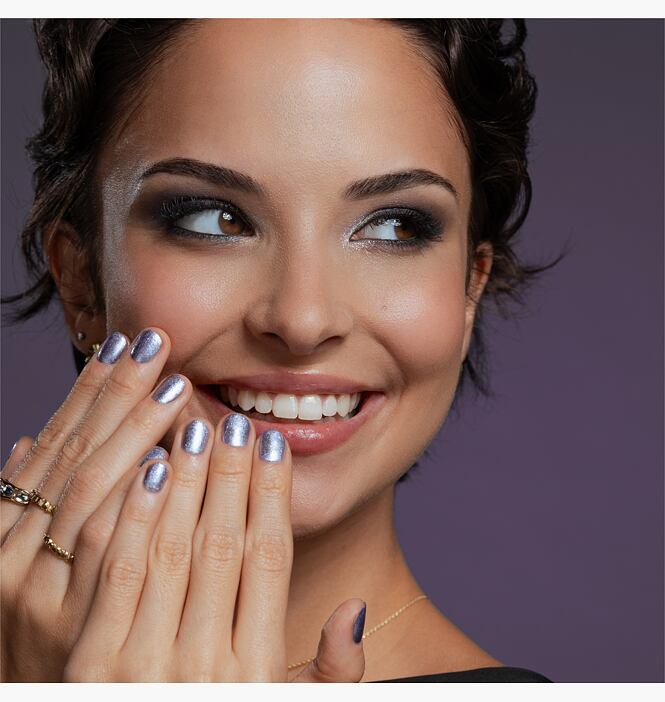 Jednofázový gelový lak GeLove v odstínu Midnight do UV/LED lampy