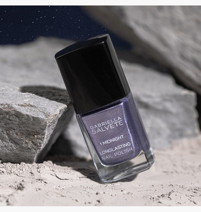 Dlouhotrvající lak na nehty od Gabrielly Salvete v odstínu Midnight