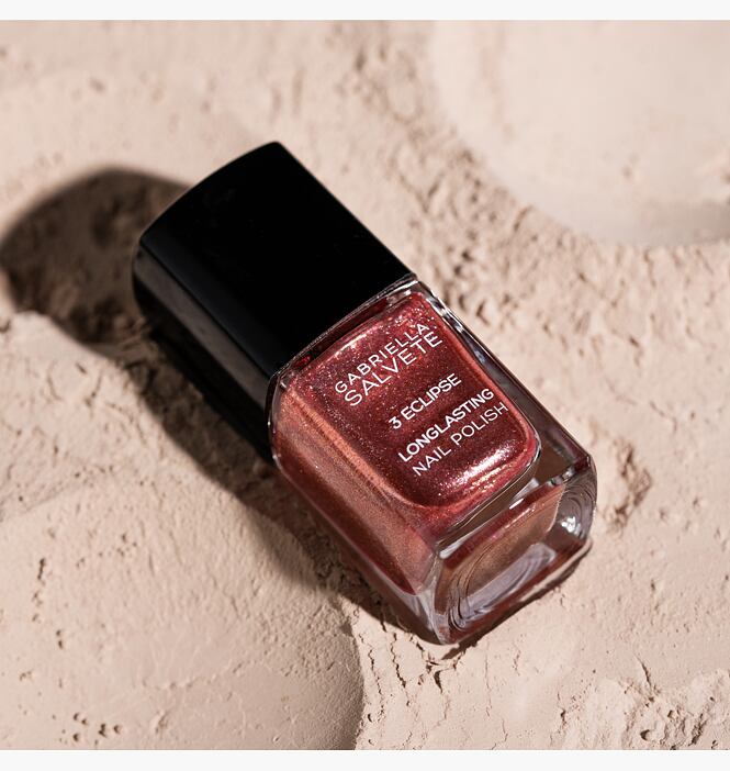 Dlouhotrvající lak na nehty od Gabrielly Salvete v odstínu Eclipse