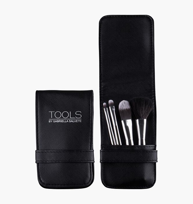 TOOLS TRAVEL SET OF BRUSHES