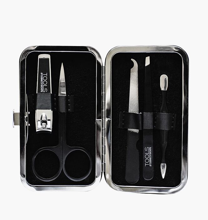 TOOLS MANICURE KIT