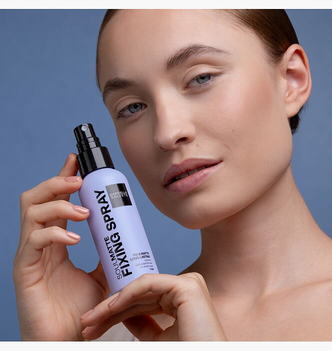 Dlouhotrvající fixační sprej SoulMatte Fixing Spray od Gabrielly Salvete