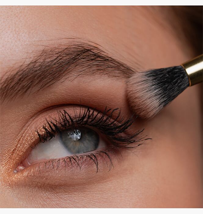 OVER THE MOON BLENDING BRUSH