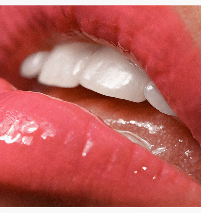 Glosstitude Peptide Lip Gloss 04 Coral Energy