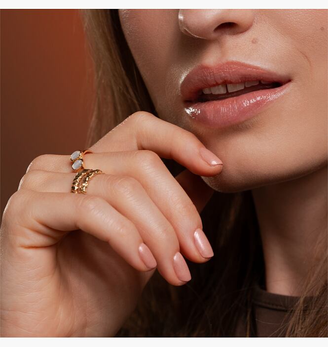 Jednofázový gelový UV/LED lak na nehty v odstínu Full Moon